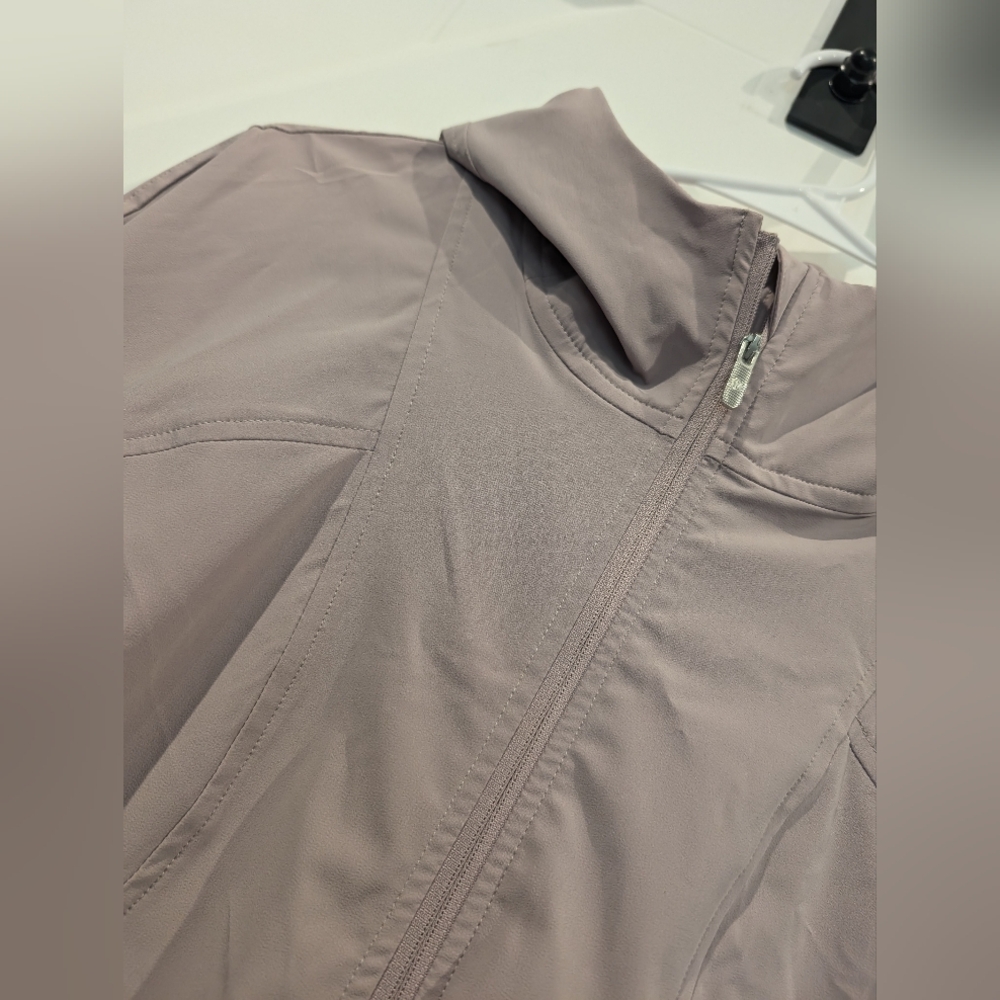 Lululemon Pack It Up Jacket Size 8 - image 6